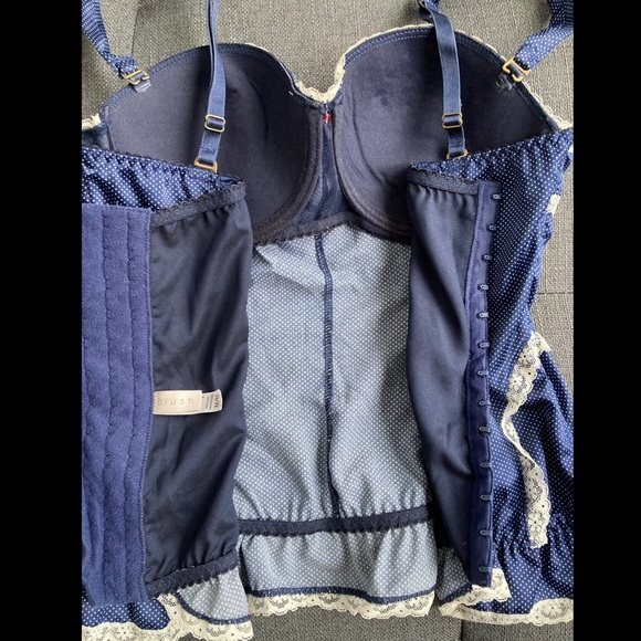 Satin Corset - Picture 3 of 3